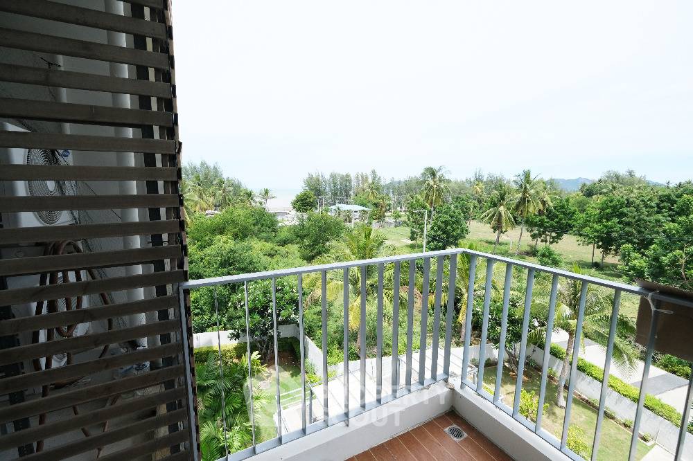 picture 1-BR Condo, The Sea Condominium 1, Sam Roi Yot (4th-Floor) (ID 1609689) - 9/18