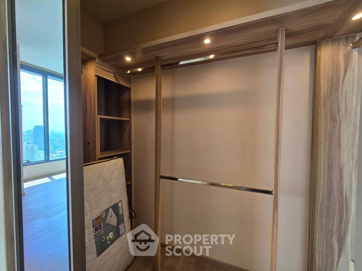 รูป คอนโด 1-ห้องนอน ที่ ดิ เอส อโศก ใกล้ MRT สุขุมวิท (ID 2742937) - รูปที่ 28/34