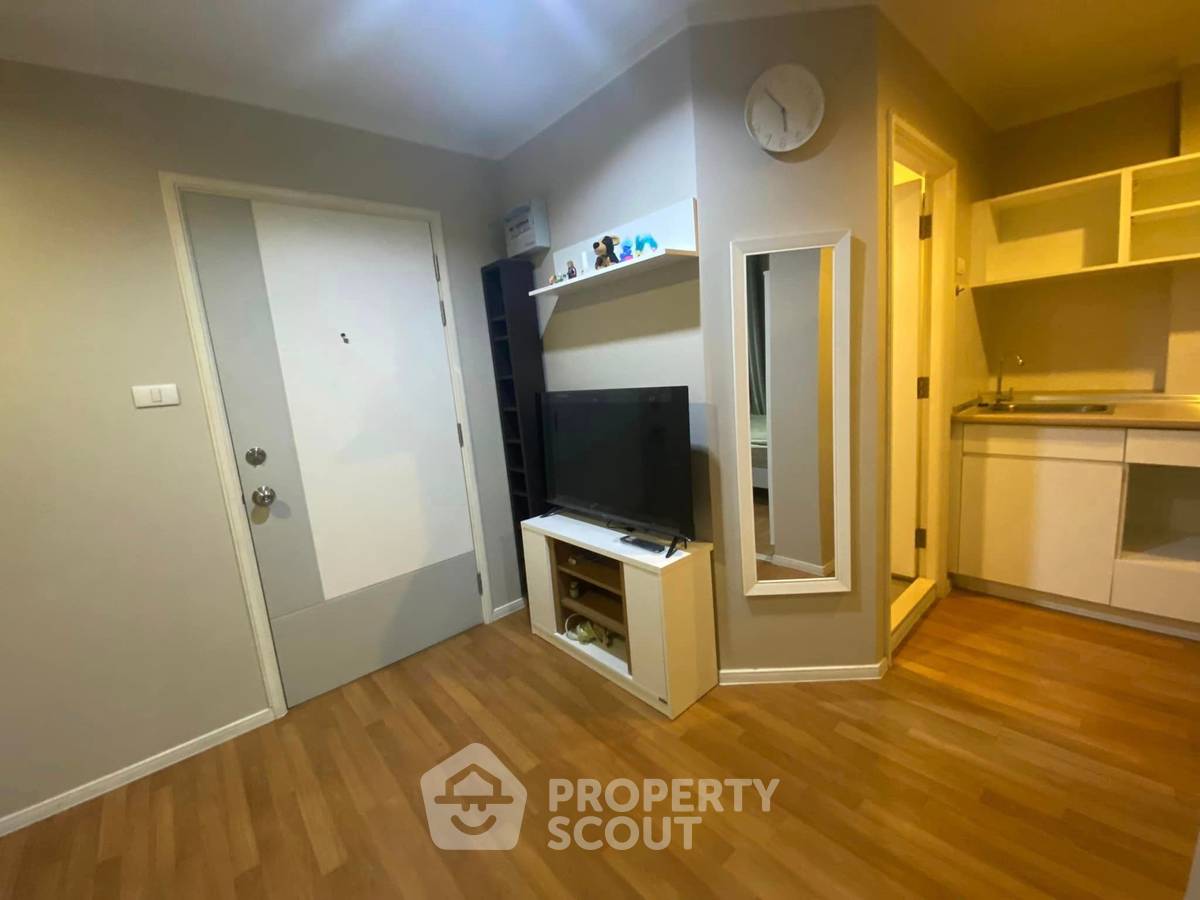 picture Attractive Price 1-BR Condo At Lumpini Park Rama 9 Ratchada, Near MRT Phra Ram 9 (ID 1542103) - 3/14