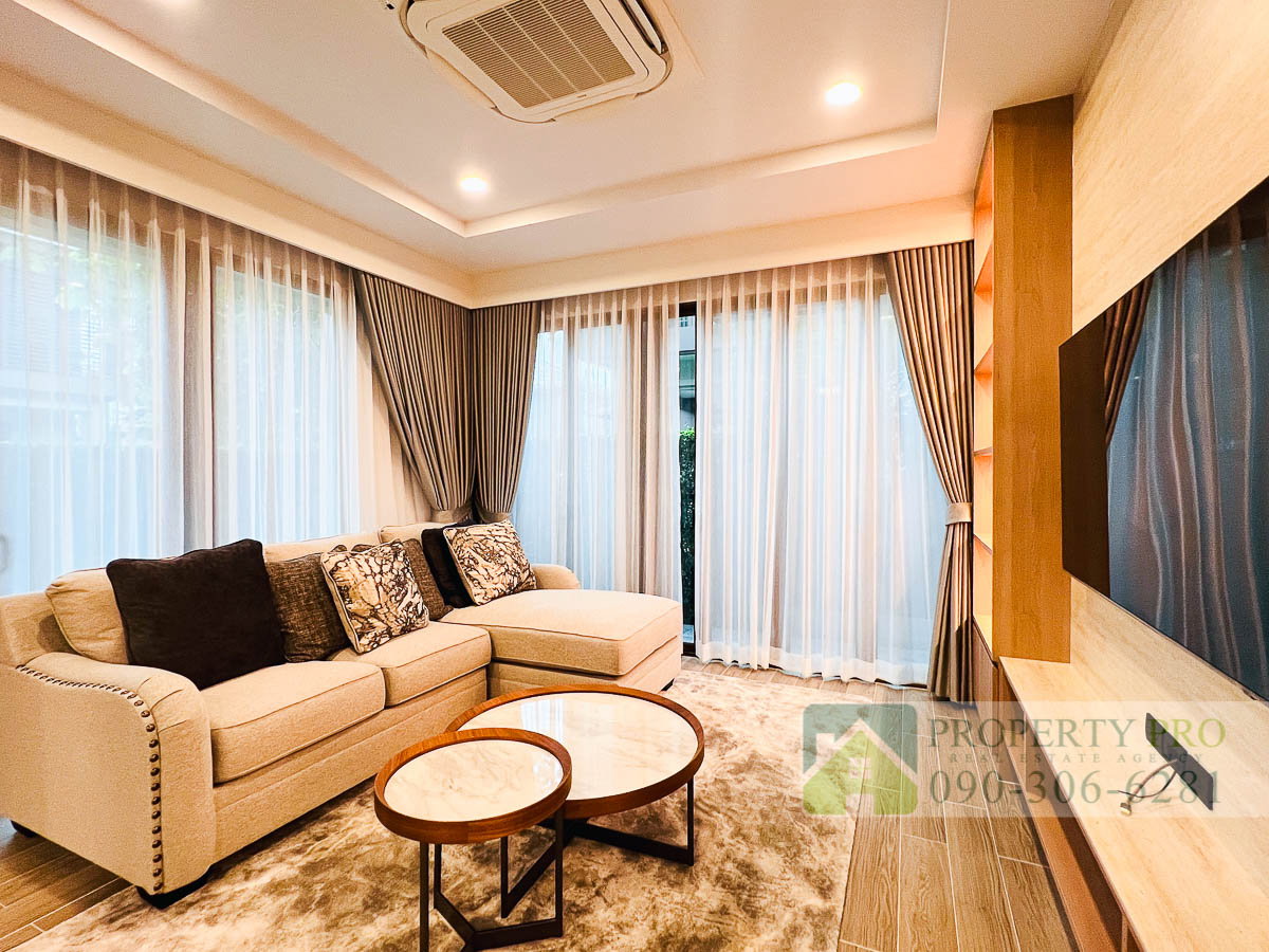 รูป ให้เช่า บ้าน บุราสิริ กรุงเทพกรีฑา บ้านเดี่ยว 4 ห้องนอน 77 ตรว 330 ตรม บ้านใหม่ เฟอร์นิเจอร์ครบ มีห้องแม่บ้าน ใกล้ รามคำแหง พระราม 9 : MF26R-002 - รูปที่ 4/40