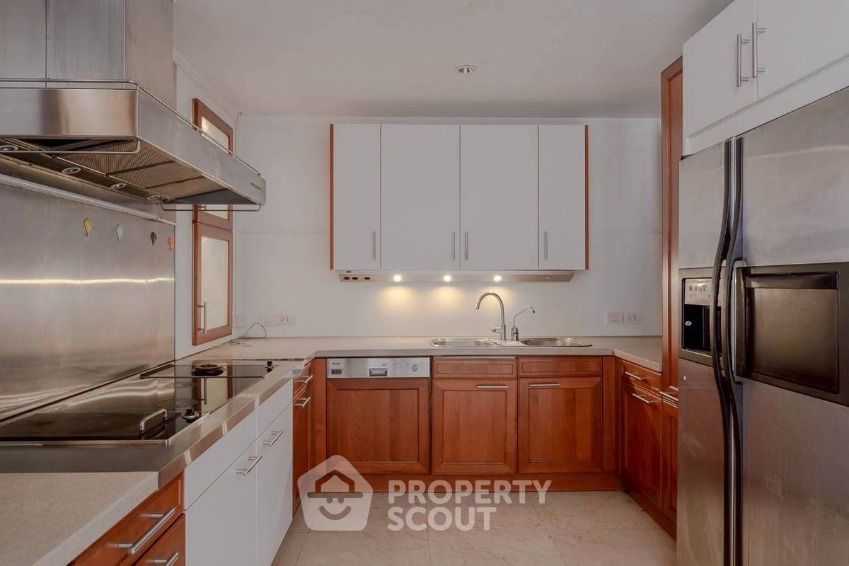picture 5-BR Condo at Las Colinas near BTS Asok (ID 2638783) - 38/45