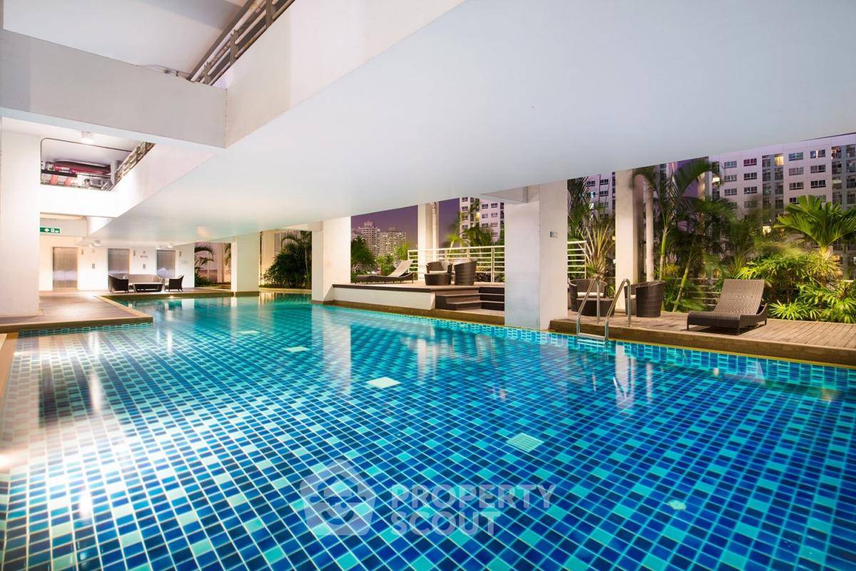 picture 2-BR Condo at Bangkok Horizon Ramkhamhaeng in Hua Mak (ID 438470) - 1/5