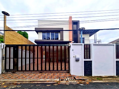 Houses for rent Sutthisan Winitchai Road : WS7610 🏡 Detached house for rent in Sutthisan area, near MRT Sutthisan. Company registration is possible. Only 150,000 baht/month.