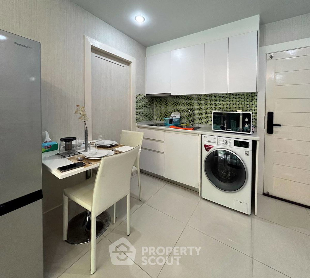 picture 1-BR Condo at Amazon Residence Pattaya Condominiums close to Pattaya (ID 997234) - 13/16