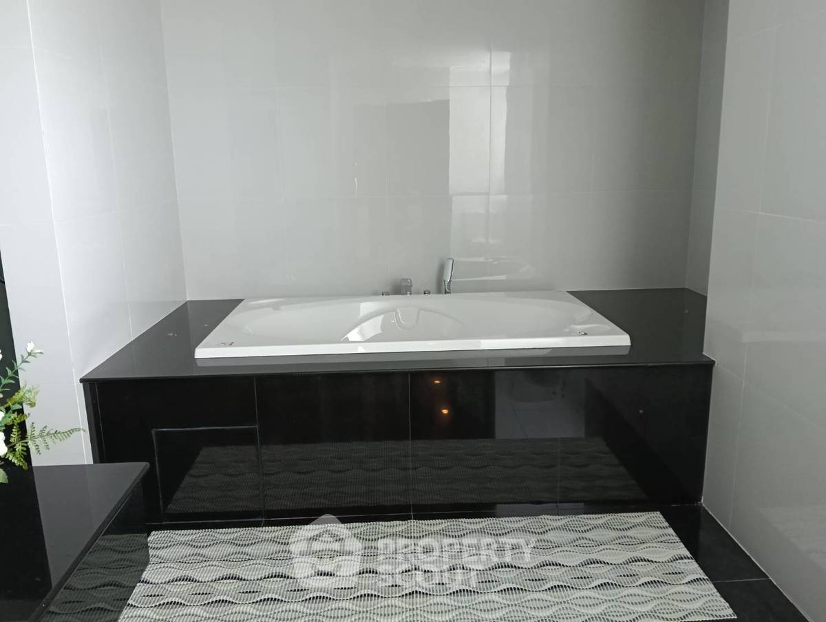 รูป คอนโด 3 ห้องนอน 208 ตร.ม. ขาย ใน La Royale Beach Condo ใกล้พัทยา (ID 1898453) - รูปที่ 9/30