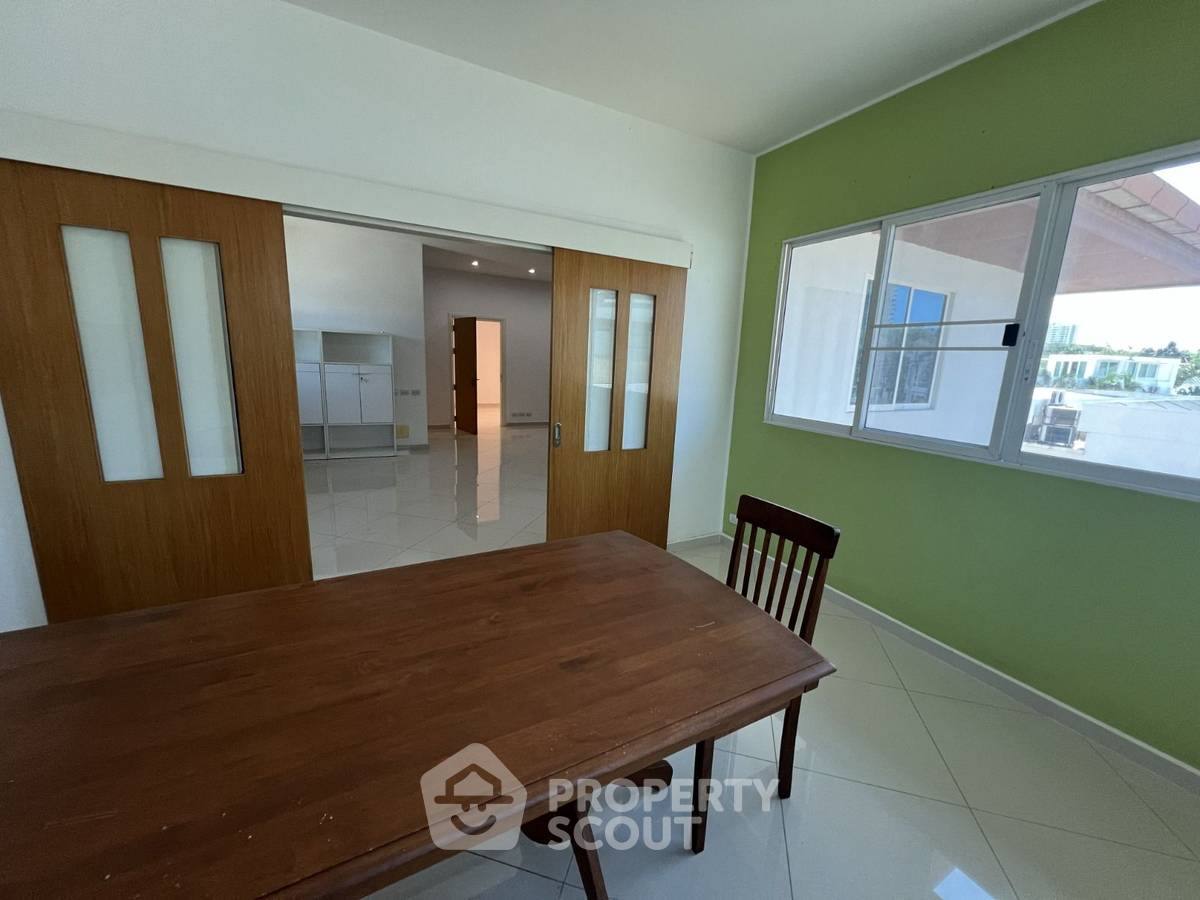 picture 7-BR Villa close to Pattaya (ID 2958147) - 6/11