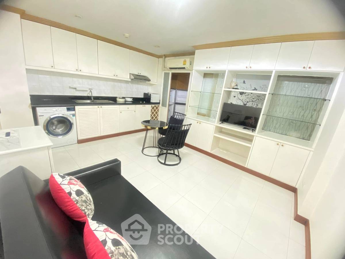 picture 1-BR Condo at Rin House Condominium near MRT Sukhumvit (ID 2041831) - 8/18