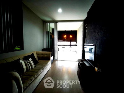 Condos for rent : 45 Sqm 1-BR Condo At Rhythm Sukhumvit 44/1, 70m To BTS Phra Khanong (ID 2305408)