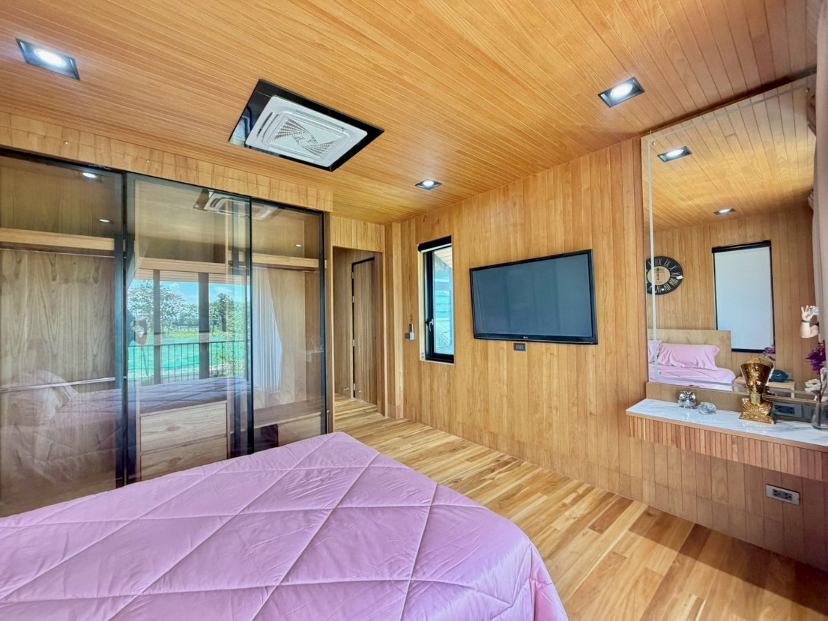 รูป 🌳🏠 ขายบ้านเดี่ยวหรูสไตล์ Modern Tropical พร้อมสวนกว้างและสระว่ายน้ำส่วนตัว - รูปที่ 39/42