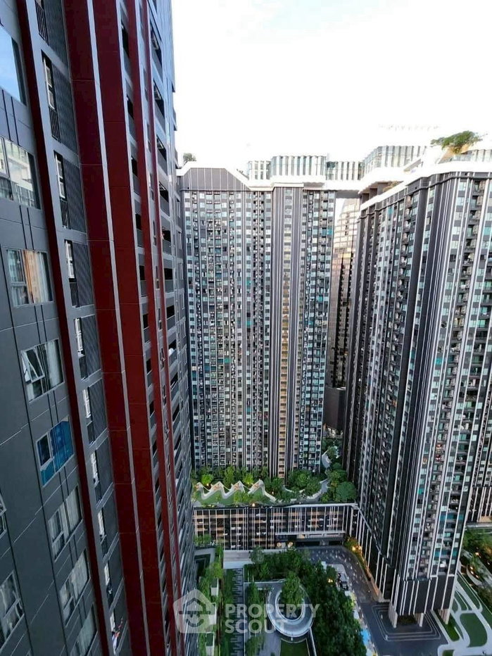 picture Studio Condo at Life Asoke Hype near ARL Makkasan (ID 2638843) - 4/9