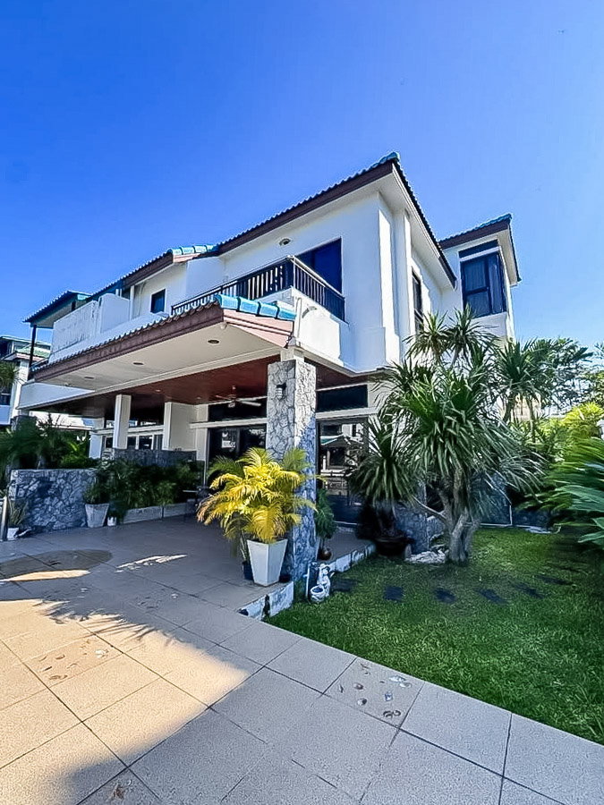picture Canal Front House for Sale Na Jomtien Pattaya - 1/15