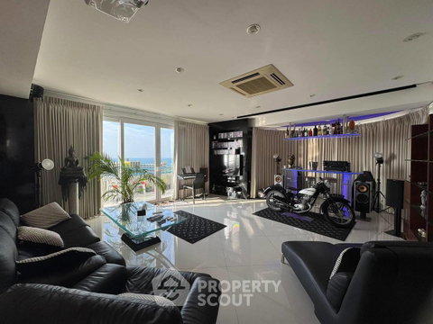 2-BR Condo at The Peak Towers close to Phratamnak (ID 1991451)