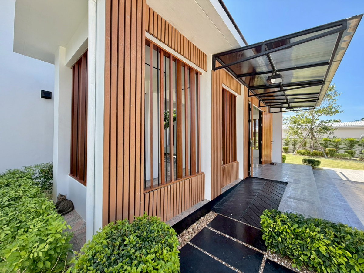 รูป 🌳🏠 ขายบ้านเดี่ยวหรูสไตล์ Modern Tropical พร้อมสวนกว้างและสระว่ายน้ำส่วนตัว - รูปที่ 25/42