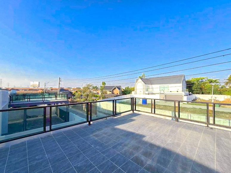 picture Modern Luxury Single House for Sale East Pattaya - 10/13