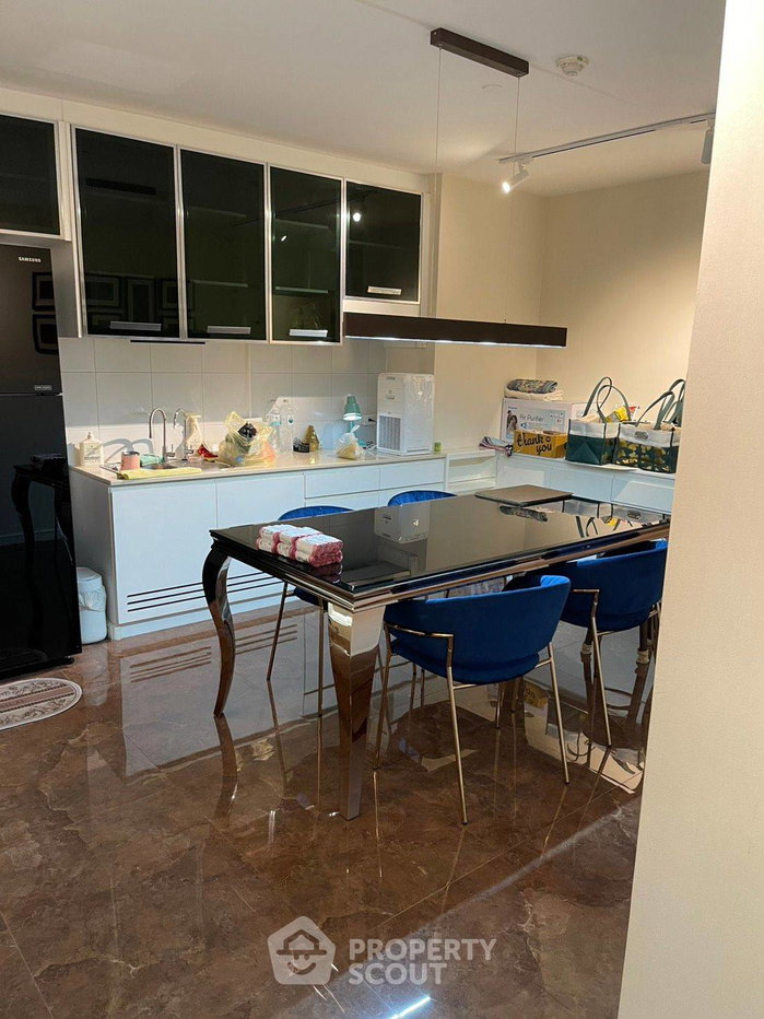 picture 2-BR Condo at Chamchuri Residence near MRT Sam Yan (ID 2768045) - 8/10