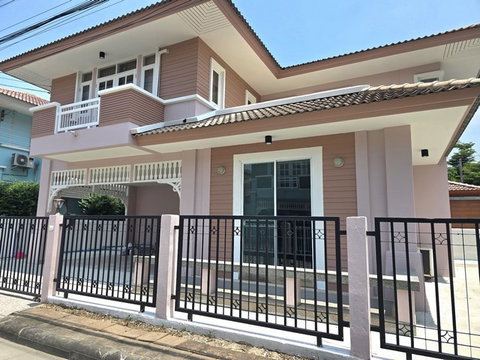 FOR RENT  HOUSE PROPERTY  19000 BAHT per MONTH