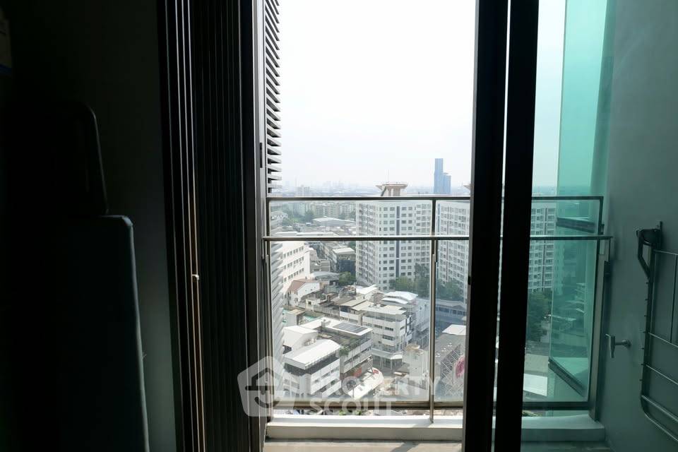รูป คอนโด 1-ห้องนอน ที่ เดอะ รูม สุขุมวิท 69 ใกล้ BTS พระโขนง (ID 2559544) - รูปที่ 13/17