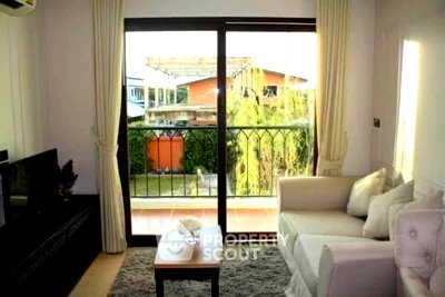 Condos for sale : 1-BR 32 Sqm Ground-Floor Venetian Signature Condo Resort Pattaya (ID 998501)