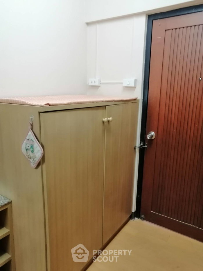 รูป ใกล้ BTS ช่องนนทรี 300 เมตร | ขายคอนโด 1 ห้องนอน Pipat Place Condominium (ID 724995) - รูปที่ 9/16