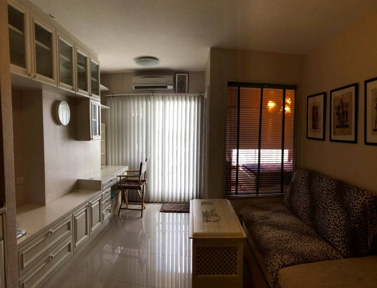 picture 🔥 Priced Below Appraised Value! Beautiful Ivy River Unit, Move-In Ready - 5/10