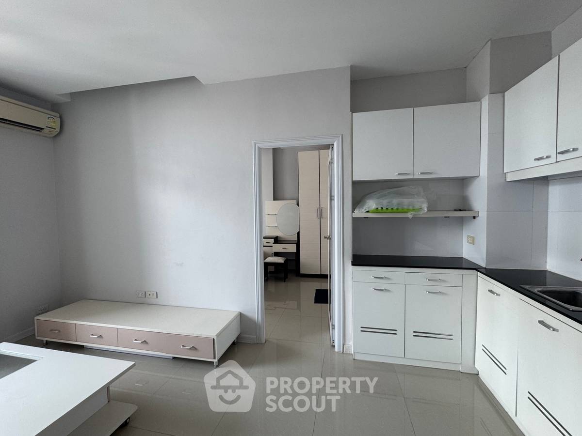 รูป คอนโด 1 ห้องนอน ขาย ที่ CC Condominium 1 (ช็อกชัยคอนโด) (ID 2277801) - รูปที่ 2/8