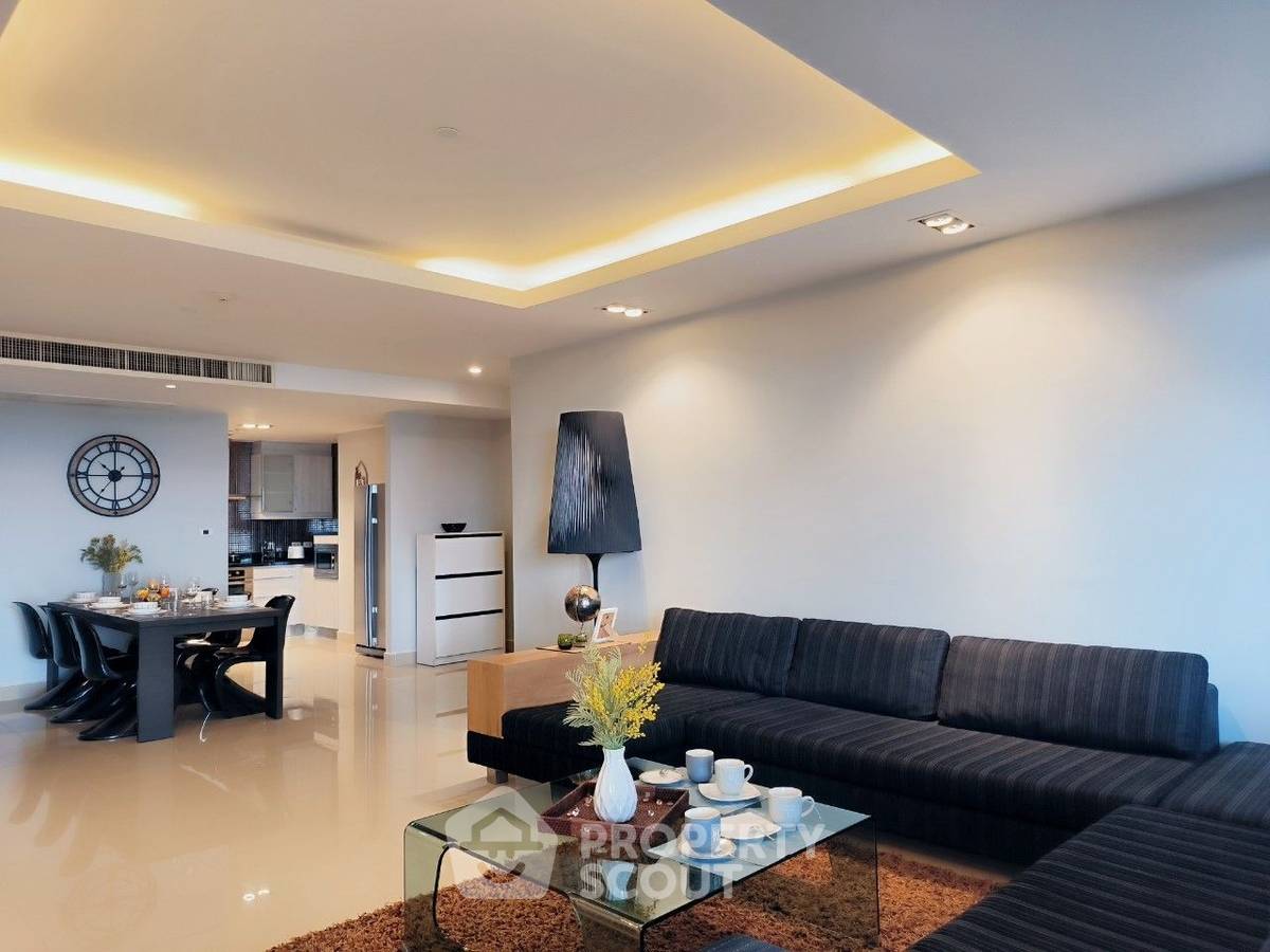 รูป คอนโด 2-ห้องนอน ที่ ลา รอยัล ใกล้ เมืองพัทยา (ID 2132427) - รูปที่ 1/13