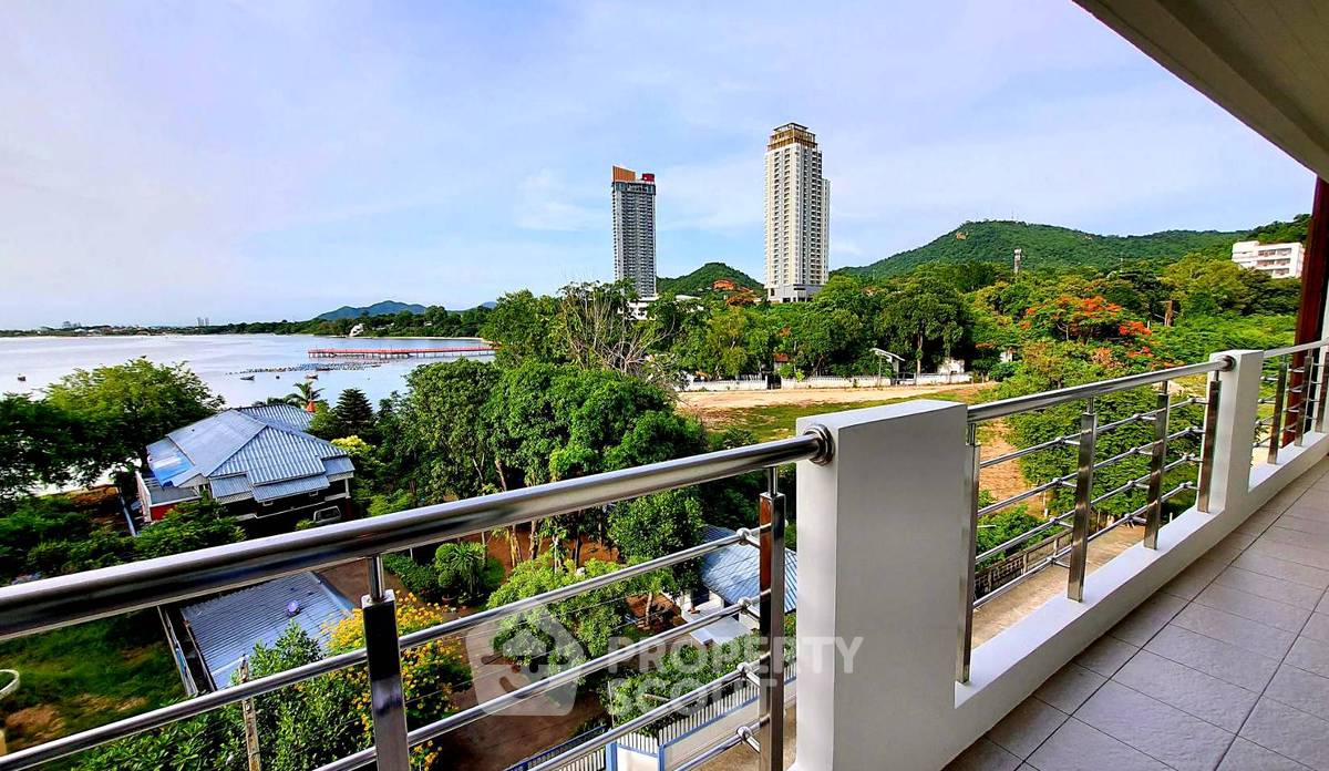 picture Pet-Friendly 2-BR Condo For Sale, Golden Coast 2, Chon Buri (ID 2091516) - 3/7