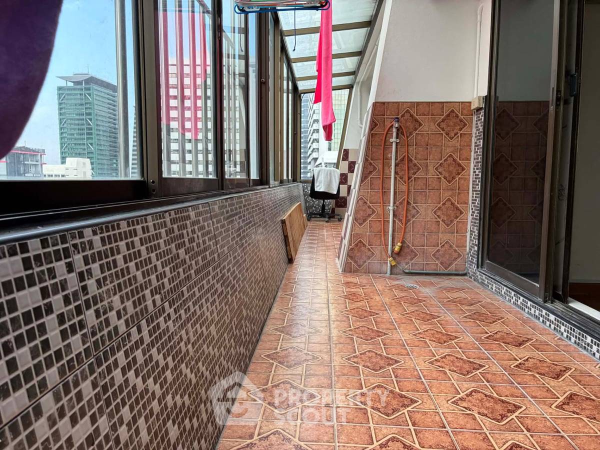 picture 2-BR Condo at Diamond Tower Condominium near BTS Chong Nonsi (ID 2956748) - 11/12