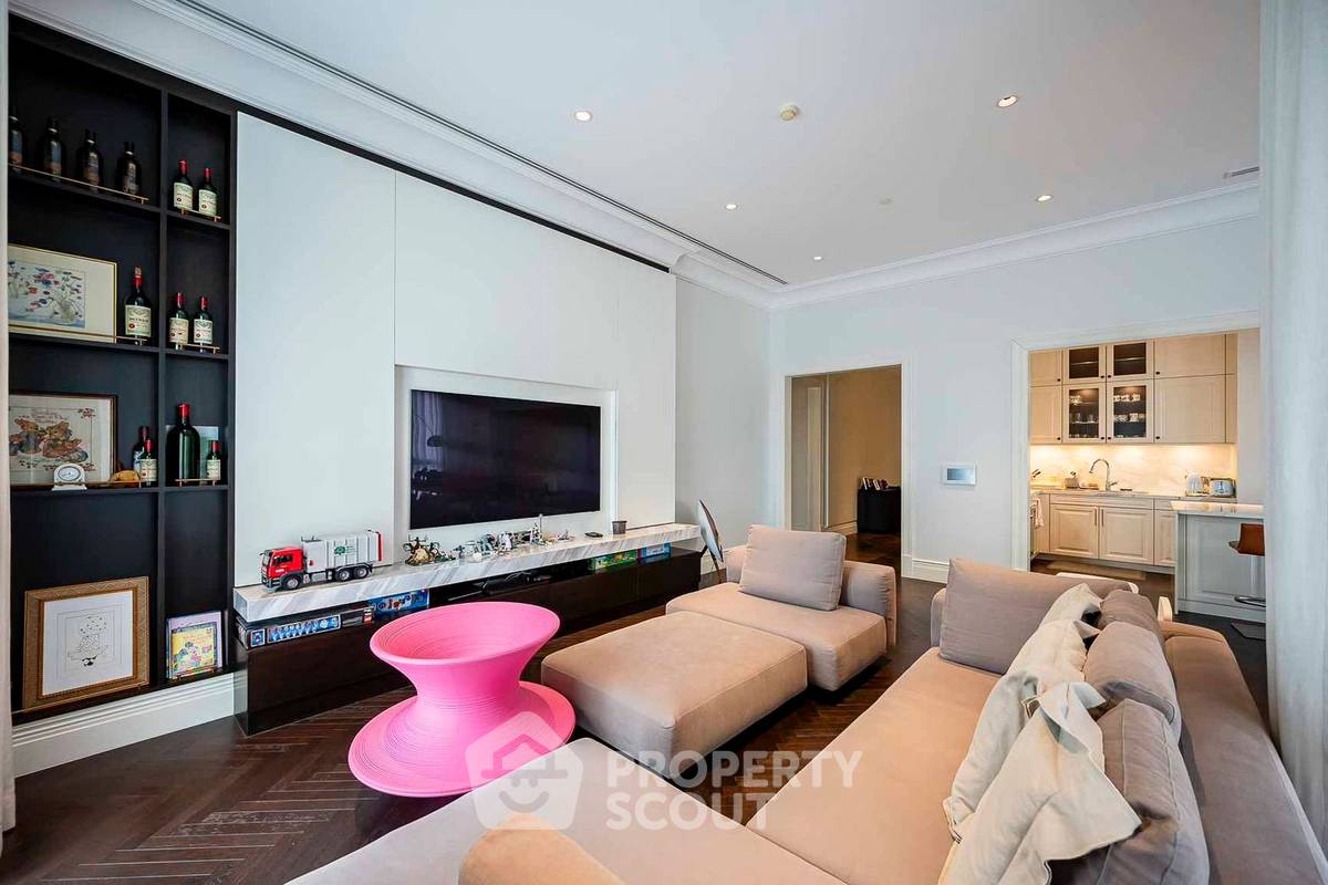 picture 3-BR Condo at 98 Wireless near BTS Phloen Chit (ID 2708869) - 7/18