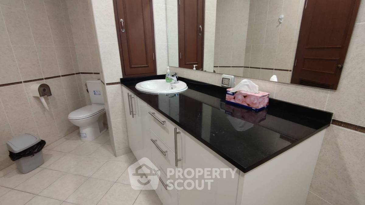 picture 3-BR Condo at Nordic Park Hill close to Phratamnak (ID 1798402) - 14/19