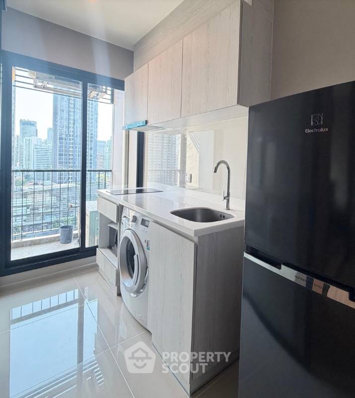 picture 1-BR Condo at Life Asoke near ARL Makkasan (ID 2711622) - 2/4