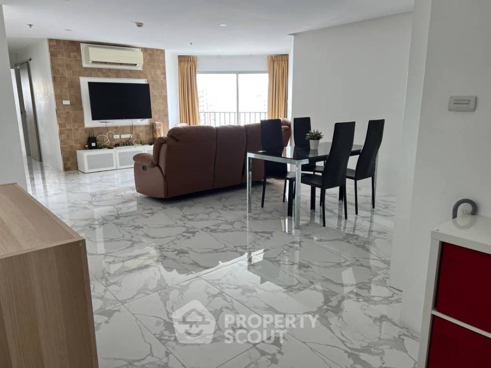picture 2-BR Condo For Sale At Belle Grand Rama 9, 22nd-Floor Near MRT Phra Ram 9 (ID 1530067) - 3/18