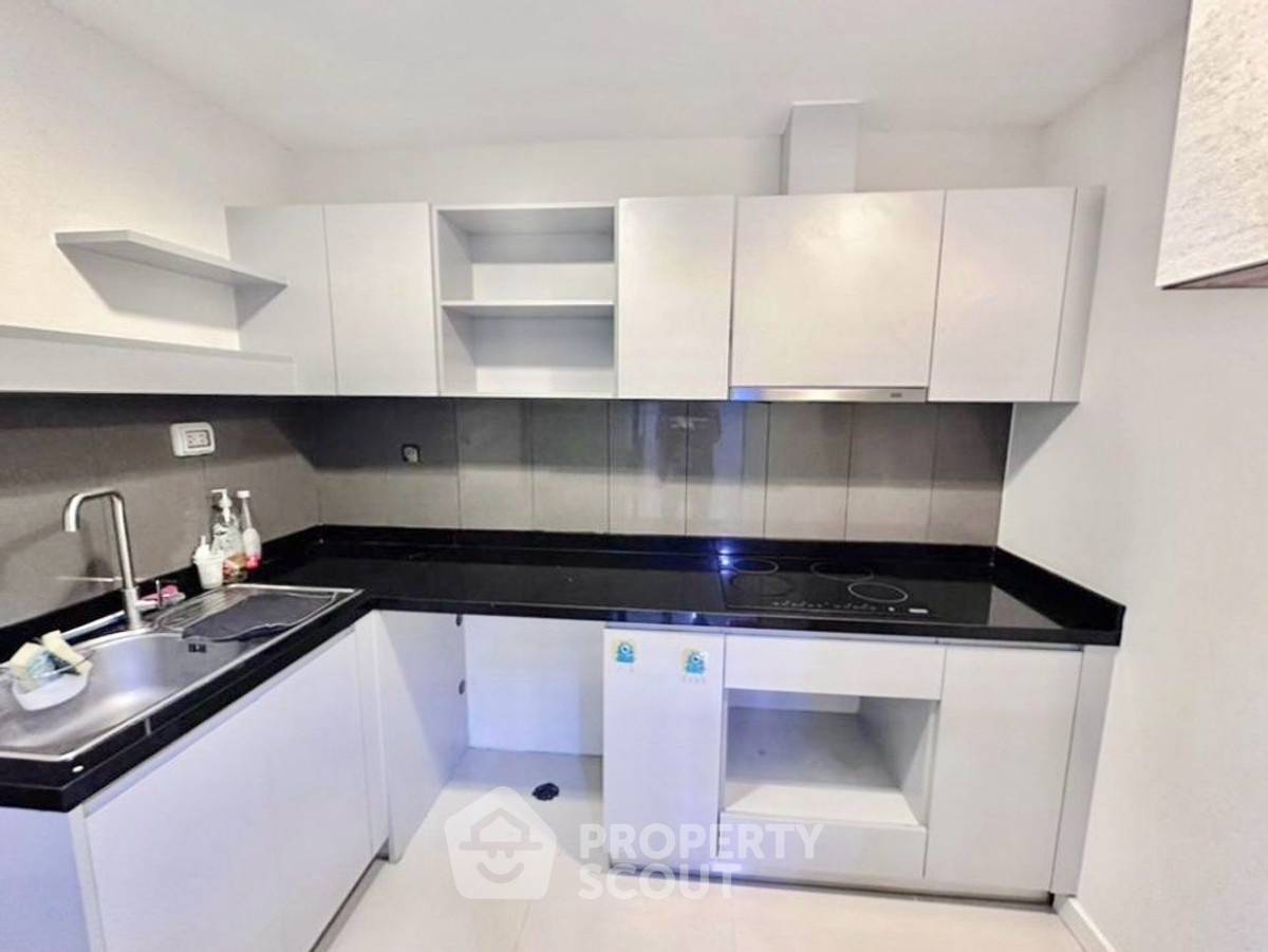 รูป คอนโด 1-ห้องนอน ที่ ซีนิธ เพลส สุขุมวิท 42 คอนโดมิเนียม ใกล้ BTS เอกมัย (ID 2461117) - รูปที่ 5/7