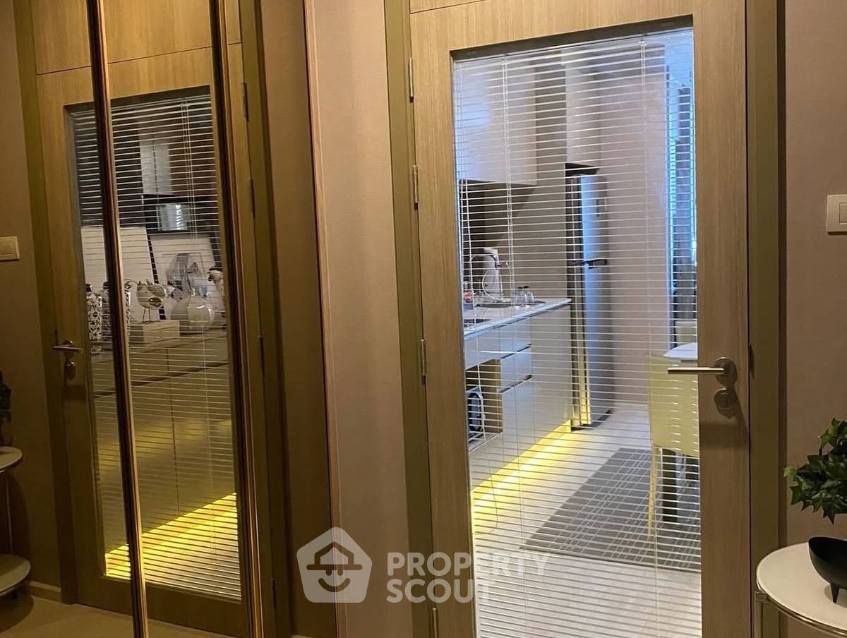 picture 2-BR Condo at Noble Ploenchit near BTS Phloen Chit (ID 2719671) - 11/11