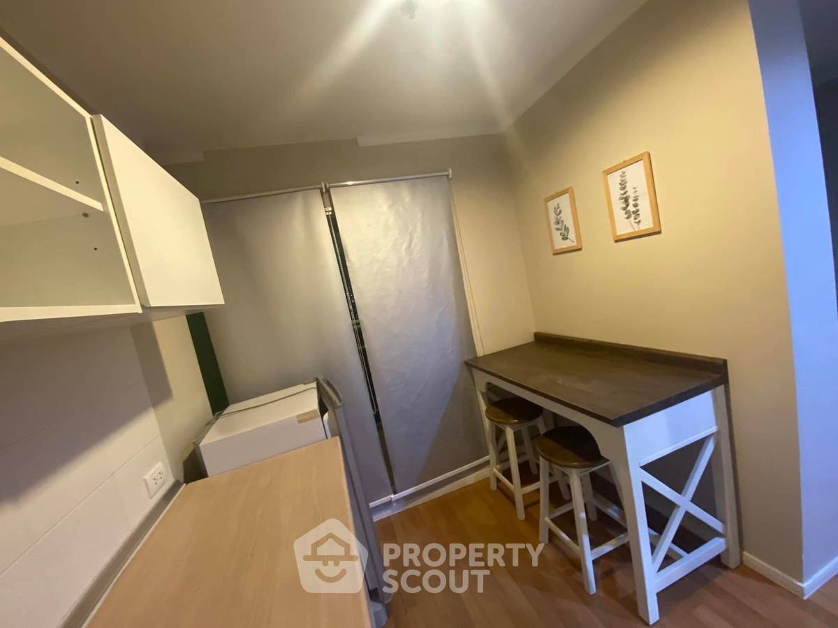 picture Attractive Price 1-BR Condo At Lumpini Park Rama 9 Ratchada, Near MRT Phra Ram 9 (ID 1542103) - 2/14