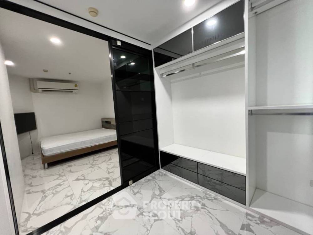 picture 2-BR Condo For Sale At Belle Grand Rama 9, 22nd-Floor Near MRT Phra Ram 9 (ID 1530067) - 13/18