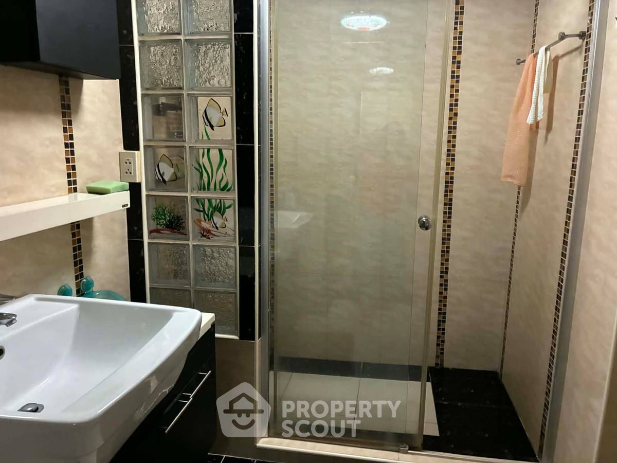 picture 2-BR Condo at Diamond Tower Condominium near BTS Chong Nonsi (ID 2956748) - 9/12