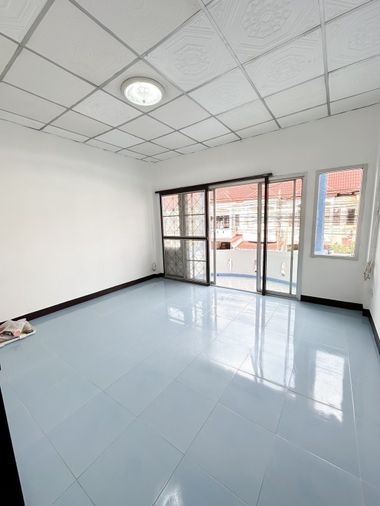 ขายทาวน์โฮม 3 ห้องนอน 16 ตร.ว. หมู่บ้านจินดาทาวน์