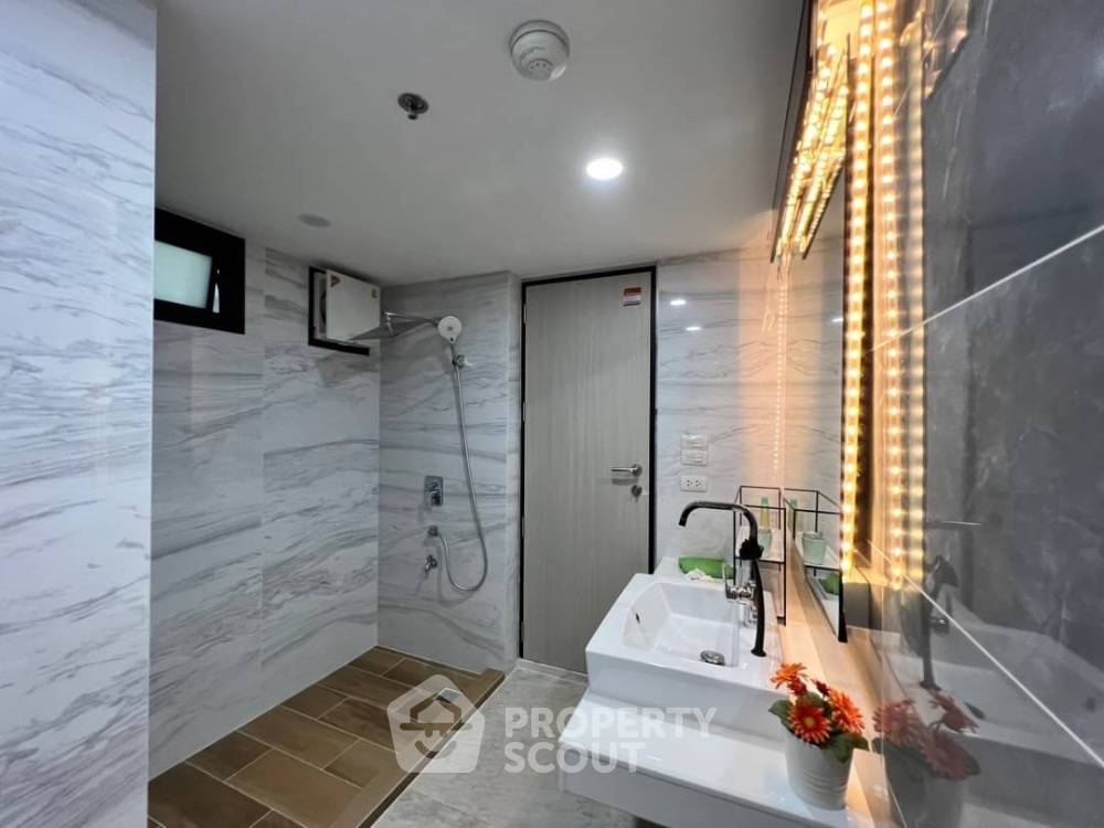 picture 2-BR Condo For Sale At Belle Grand Rama 9, 22nd-Floor Near MRT Phra Ram 9 (ID 1530067) - 9/18