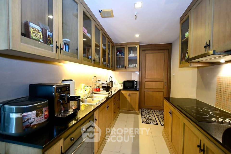 รูป คอนโด 3-ห้องนอน ที่ สาธร การ์เด้นส์ ใกล้ MRT สีลม (ID 2869827) - รูปที่ 21/26