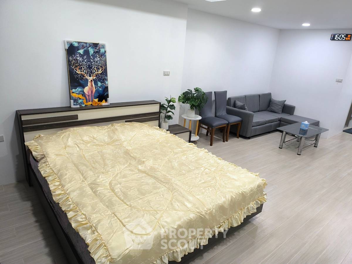 picture 1-BR Condo at Master View Executive Place Condominium near BTS Krung Thon Buri (ID 1813123) - 9/13
