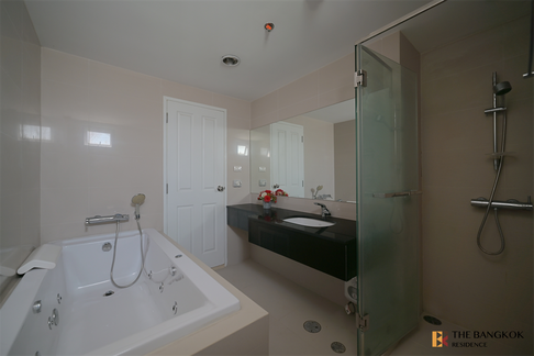 Belle Grand Rama 9 near MRT Rama 9 Station Special Unit, Quality Guaranteed by Top Brands