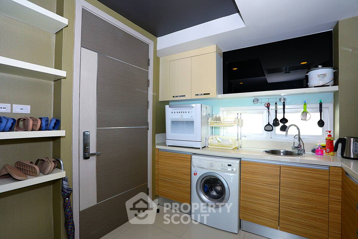 picture 3-BR Condo at Apus Condominiums close to Central Pattaya (ID 1104055) - 19/35
