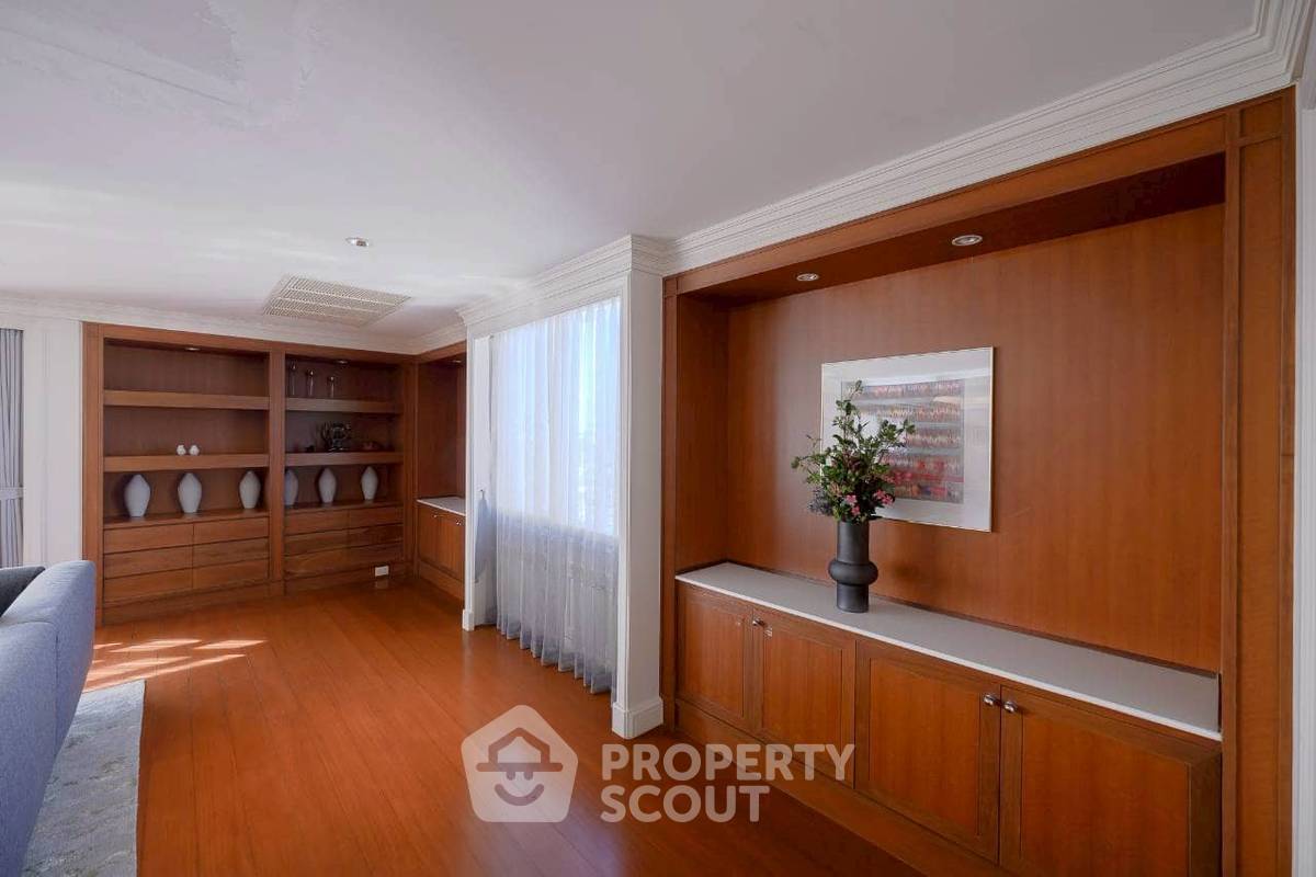 picture 5-BR Condo at Las Colinas near BTS Asok (ID 2638783) - 42/45