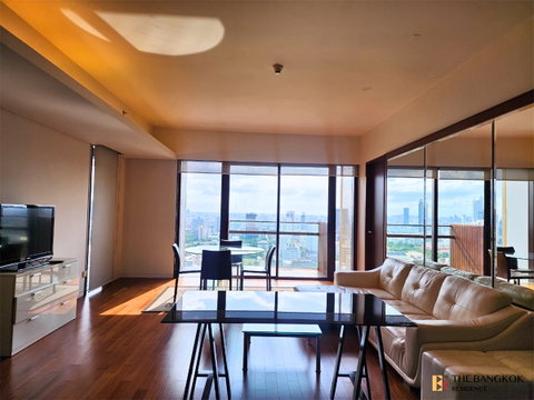 Rental Condo 💎 Hansar Residences Bangkok, 2BR 107 sqm 100K ⛳🌳 Beautifully Decorated Unit with Sport Club View, Near BTS Ratchadamri 