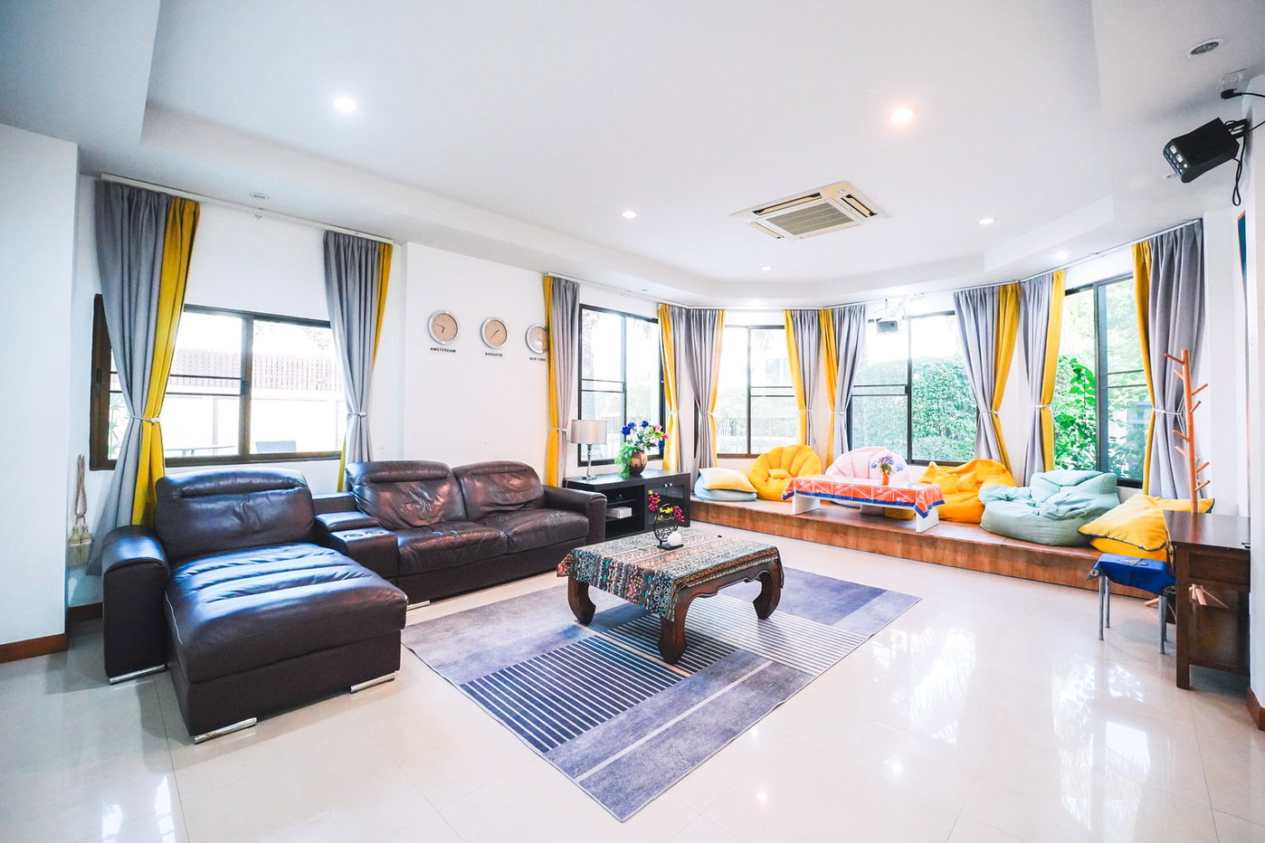 picture Jomtien Beach Pattaya Luxury Pool Villa for Rent - 2/11