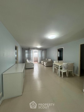 2-BR 111 Sqm Condo At Green Peace Mansion, 3rd Floor Near MRT Kamphaeng Phet (ID 2138948)