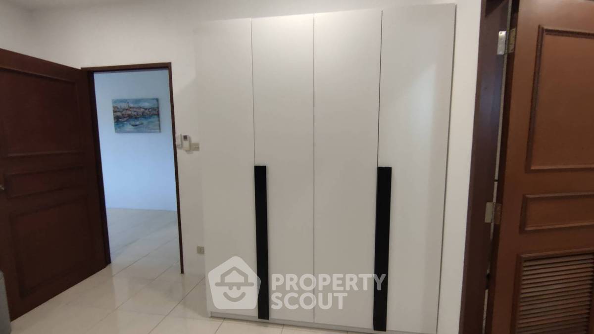 picture 3-BR Condo at Nordic Park Hill close to Phratamnak (ID 1798402) - 13/19