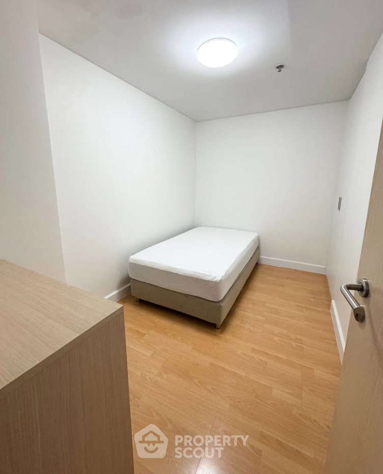picture High-Floor 3-BR 113 Sqm For Sale, Silom Suite Condo Near BTS Saint Louis (60m) (ID 1434319) - 6/10