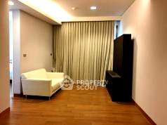 Condos for rent : 2-BR Condo At The Lumpini 24, High-Floor 23F Near BTS Phrom Phong (ID 507883)